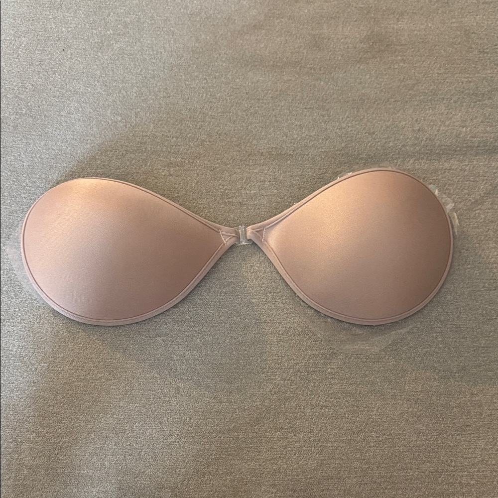 Strapless Adhesive Bra in Nude